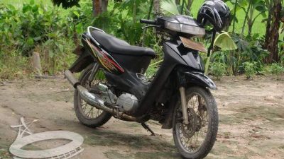 Suzuki Tornado: Sepeda Motor Tangguh yang Menawarkan Sensasi Berkendara Sporty