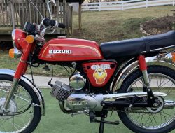 Evolusi Desain Suzuki A100: Cerminan Gaya Hidup Masa Lalu