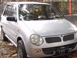 Daihatsu Ceria: Mobil Kecil yang Menawan