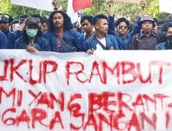 Aksi “Indonesia Gelap”: Mahasiswa Tolak Revisi UU TNI, Polri, dan Kejaksaan