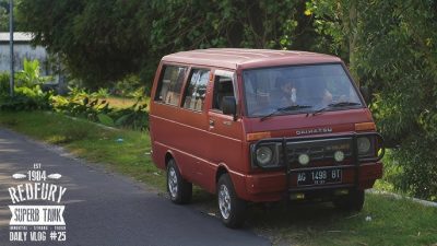 Daihatsu Hijet: Mobil Kei Car yang Mewarnai Jalanan Indonesia