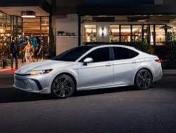 Toyota Camry 2025: Sedan Mewah dengan Performa Optimal