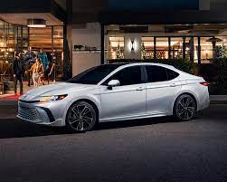 Toyota Camry 2025: Sedan Mewah dengan Performa Optimal
