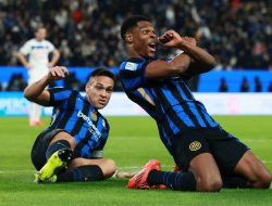 Denzel Dumfries: Cerita Sedih Ditengah Perubahan Pelatih