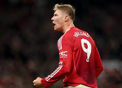 Juventus dan AC Milan Berebut Rasmus Hojlund