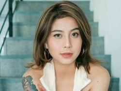 Awkarin Tanggapi Tuduhan Pindah ke Luar Negeri karena Hamil