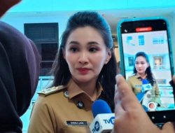 Gubernur Sherly Tjoanda Hadapi Tuntutan Mahasiswa di Ternate