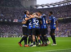 Inter Milan Satukan Kekuatan di Puncak, Napoli Tembus Tiga Besar