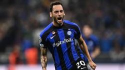 Calhanoglu Bertahan di Inter, Loyalitas di Tengah Ketidakpastian Jadi Kunci Masa Depan