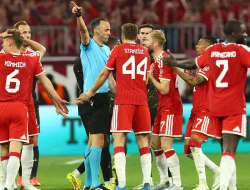 Kontroversi Handball PSG Bikin Bayern Murka, Ini Penjelasan Wasit Tak Beri Penalti